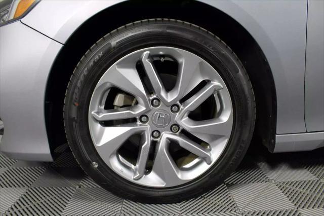Photo of 2020 Lunar Silver Metallic Honda Accord