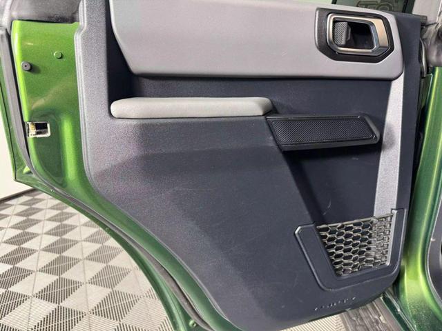 Photo of 2022 Green Ford Bronco