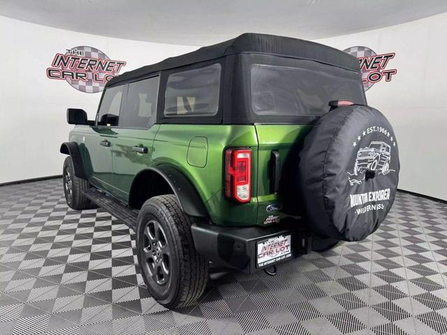 Photo of 2022 Green Ford Bronco