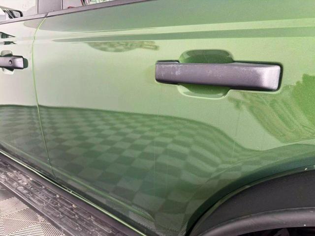 Photo of 2022 Green Ford Bronco