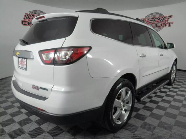 Photo of 2017 White Chevrolet Traverse
