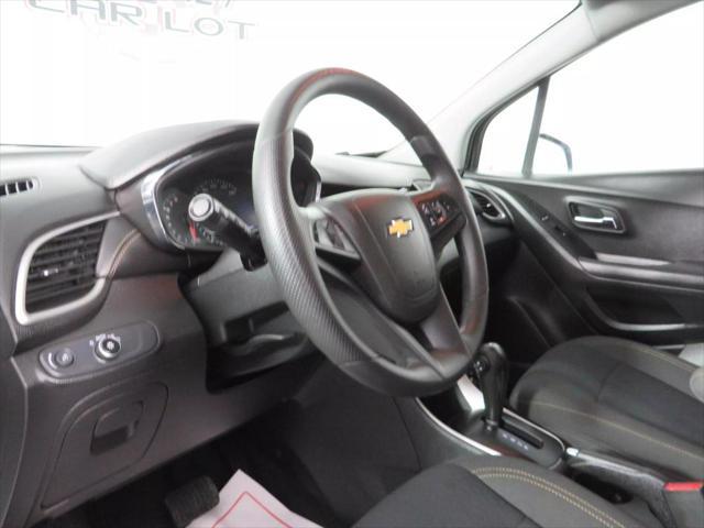 Photo of 2020 Summit White Chevrolet Trax