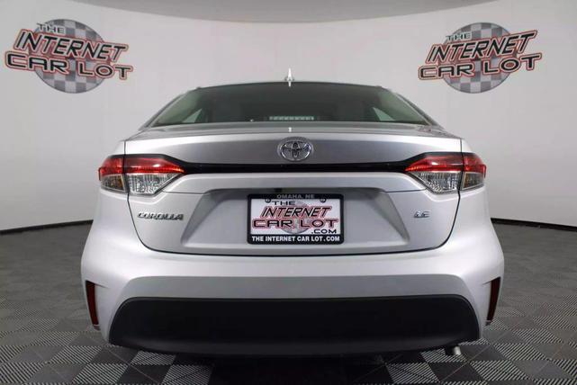 Photo of 2024 Classic Silver Metallic Toyota Corolla
