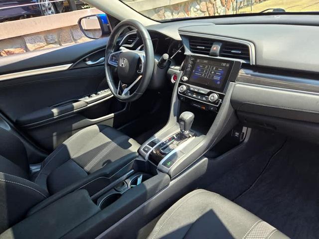 Photo of 2020 Blue Honda Civic