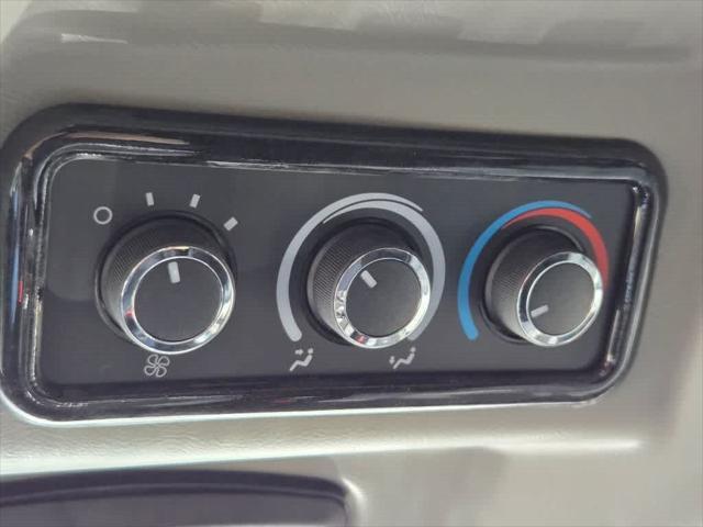 Photo of 2025 Onyx Black GMC Savana 2500