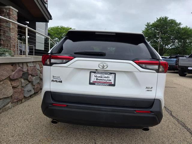 Photo of 2022 White Toyota RAV4