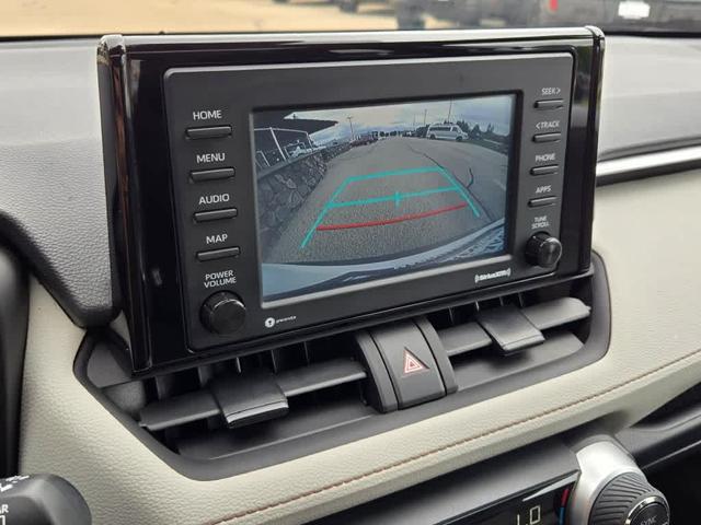 Photo of 2022 White Toyota RAV4