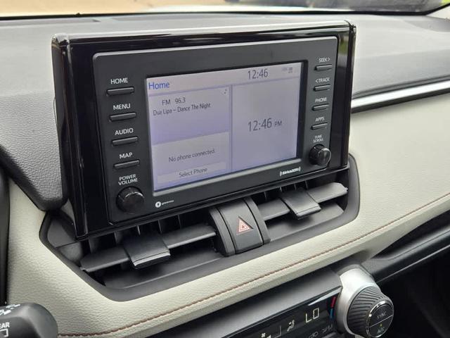 Photo of 2022 White Toyota RAV4