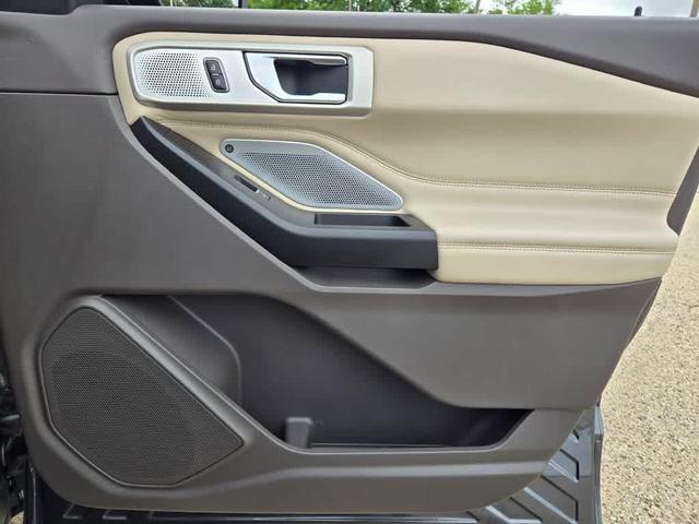 Photo of 2020 Carbonized Gray Ford Explorer