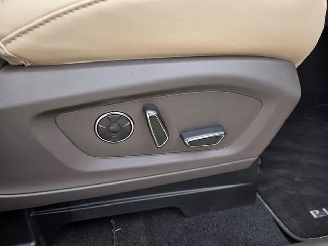 Photo of 2020 Carbonized Gray Ford Explorer