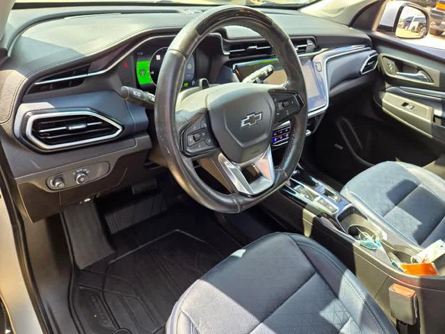 Photo of 2022 Silver Flare Metallic Chevrolet Bolt EUV