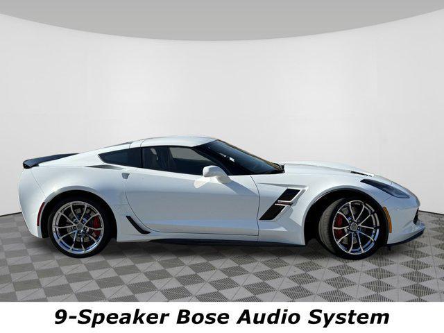Photo of 2019 Arctic White Chevrolet Corvette
