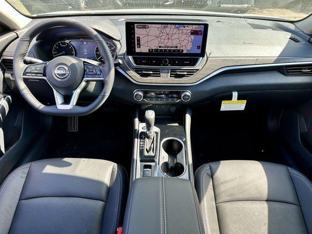 Photo of 2025 Brilliant Silver Metallic Nissan Altima
