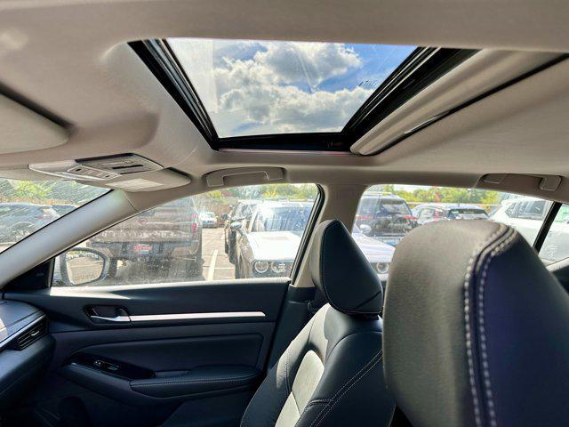 Photo of 2025 Brilliant Silver Metallic Nissan Altima
