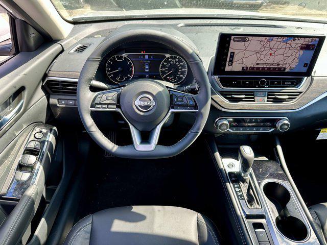 Photo of 2025 Brilliant Silver Metallic Nissan Altima