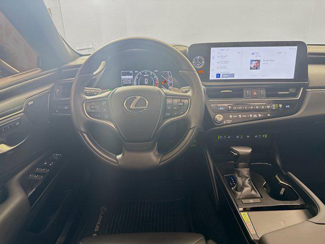 Photo of 2024 Sunlit Green Lexus ES 350