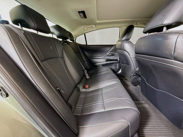 Photo of 2024 Sunlit Green Lexus ES 350