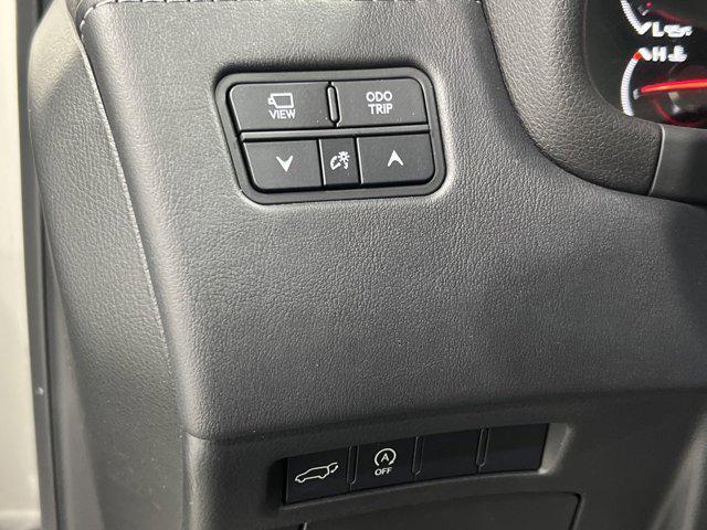 Photo of 2022 Atomic Silver Lexus LX 600