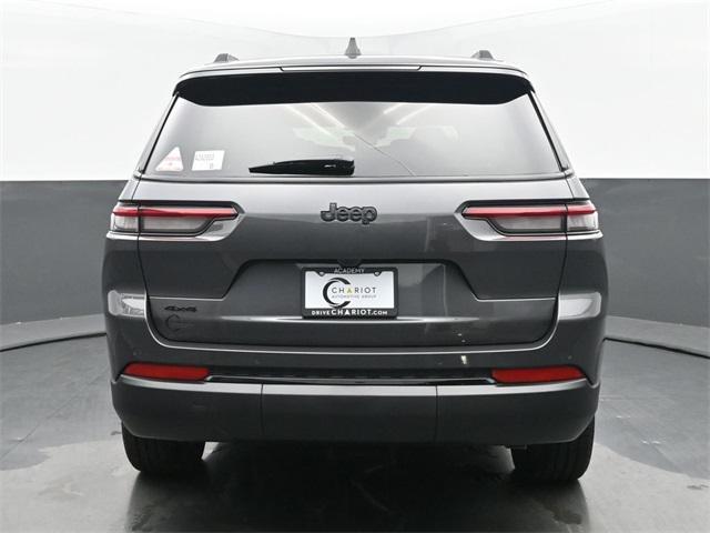 Photo of 2025 Baltic Gray Metallic Clearcoat Jeep Grand Cherokee L