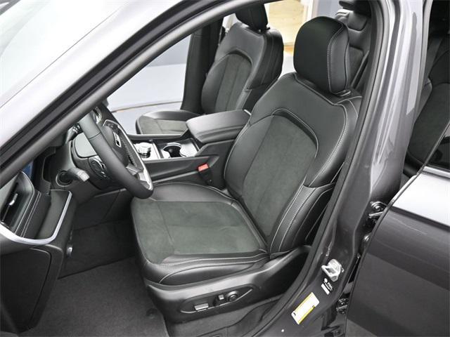 Photo of 2025 Baltic Gray Metallic Clearcoat Jeep Grand Cherokee L