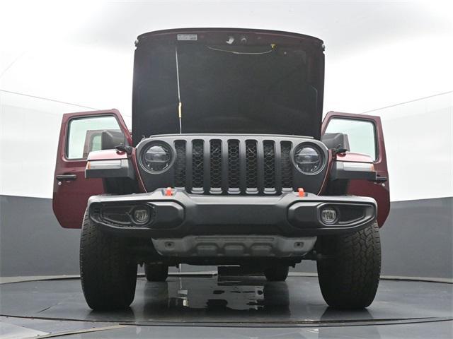 Photo of 2021 Snazzberry Pearlcoat Jeep Gladiator