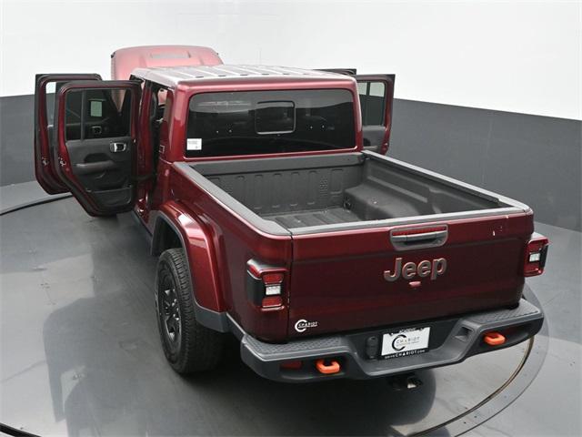 Photo of 2021 Snazzberry Pearlcoat Jeep Gladiator