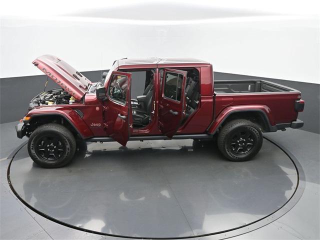 Photo of 2021 Snazzberry Pearlcoat Jeep Gladiator