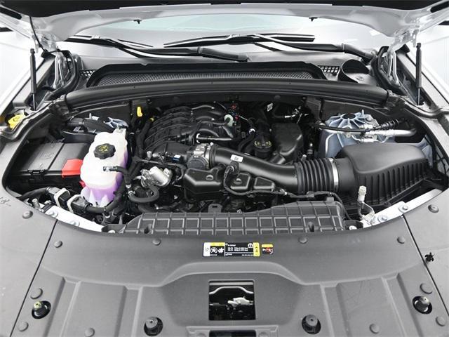 Photo of 2025 Bright White Clearcoat Jeep Grand Cherokee
