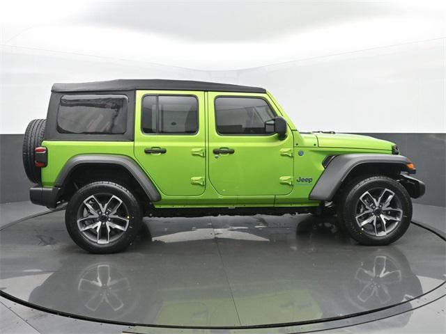 Photo of 2025 Mojito Clearcoat Jeep Wrangler