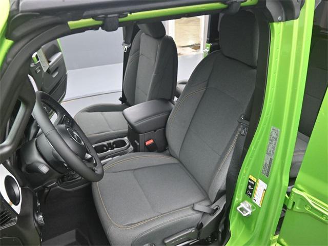 Photo of 2025 Mojito Clearcoat Jeep Wrangler