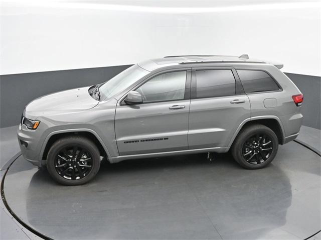 Photo of 2022 Sting-Gray Clearcoat Jeep Grand Cherokee