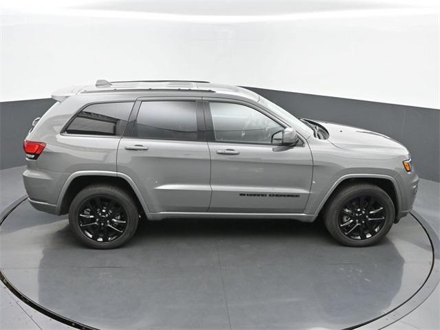 Photo of 2022 Sting-Gray Clearcoat Jeep Grand Cherokee