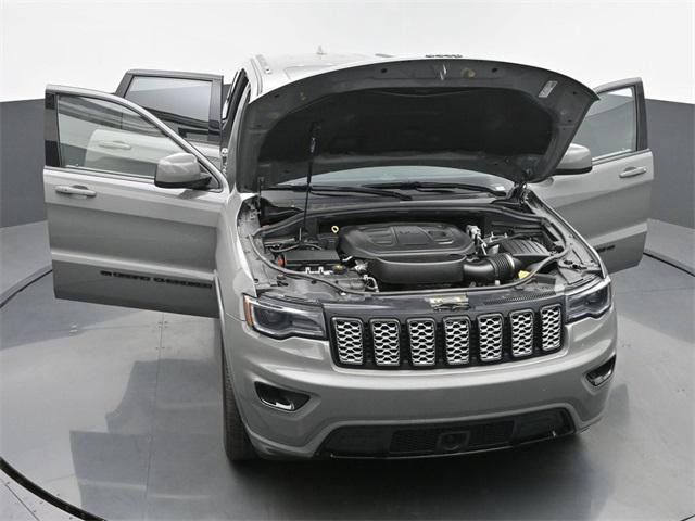 Photo of 2022 Sting-Gray Clearcoat Jeep Grand Cherokee