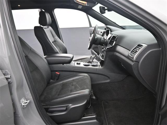 Photo of 2022 Sting-Gray Clearcoat Jeep Grand Cherokee