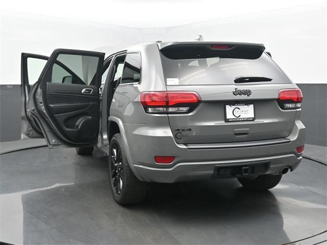 Photo of 2022 Sting-Gray Clearcoat Jeep Grand Cherokee