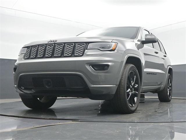 Photo of 2022 Sting-Gray Clearcoat Jeep Grand Cherokee