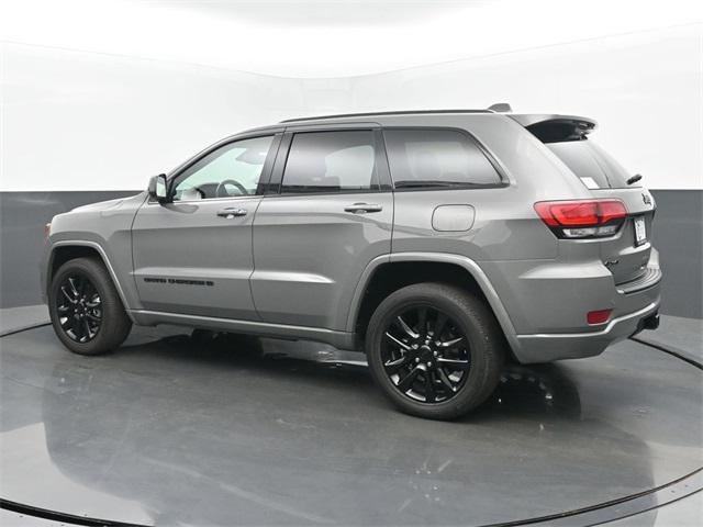 Photo of 2022 Sting-Gray Clearcoat Jeep Grand Cherokee