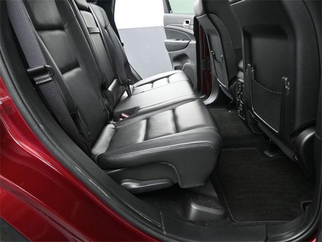 Photo of 2021 Velvet Red Pearlcoat Jeep Grand Cherokee