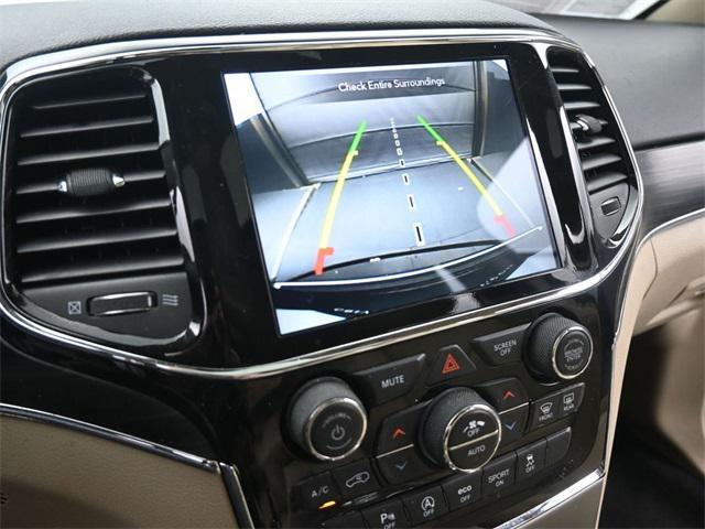 Photo of 2021 Pacific Blue Clearcoat Jeep Grand Cherokee