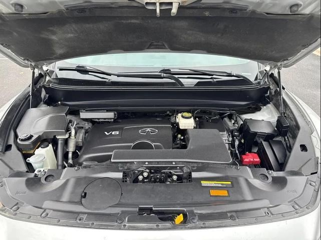 Photo of 2017 Liquid Platinum INFINITI QX60
