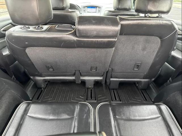 Photo of 2017 Liquid Platinum INFINITI QX60