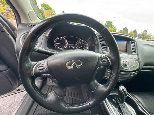Photo of 2017 Liquid Platinum INFINITI QX60