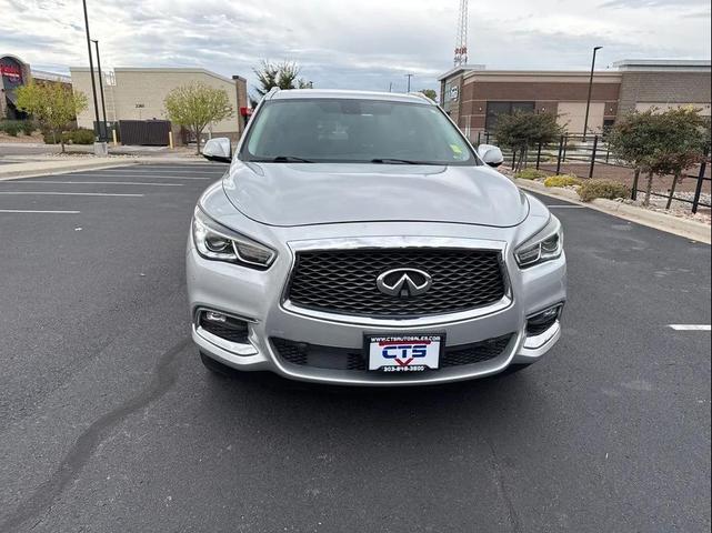 Photo of 2017 Liquid Platinum INFINITI QX60