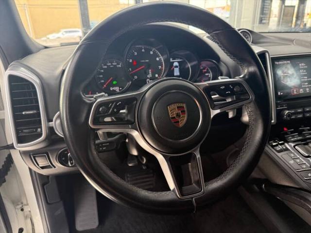 Photo of 2017 White Porsche Cayenne