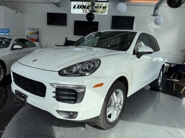 Photo of 2017 White Porsche Cayenne