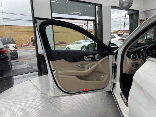 Photo of 2020 designo Diamond White Metallic Mercedes-Benz C-Class