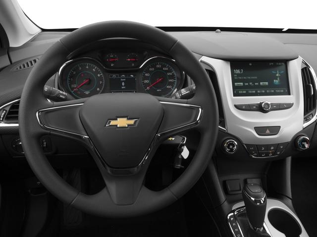 Photo of 2016 Silver Ice Metallic Chevrolet Cruze