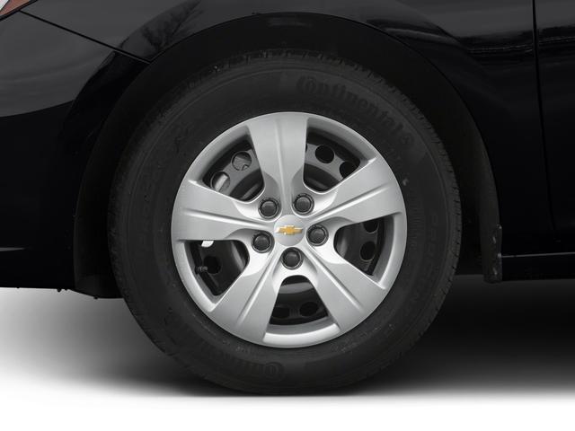 Photo of 2016 Silver Ice Metallic Chevrolet Cruze