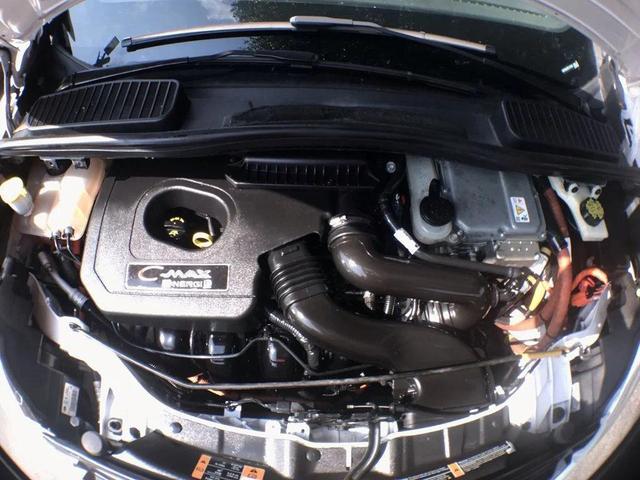 Photo of 2015 WHITE PLATINUM MET TRI-COAT Ford C-Max Energi