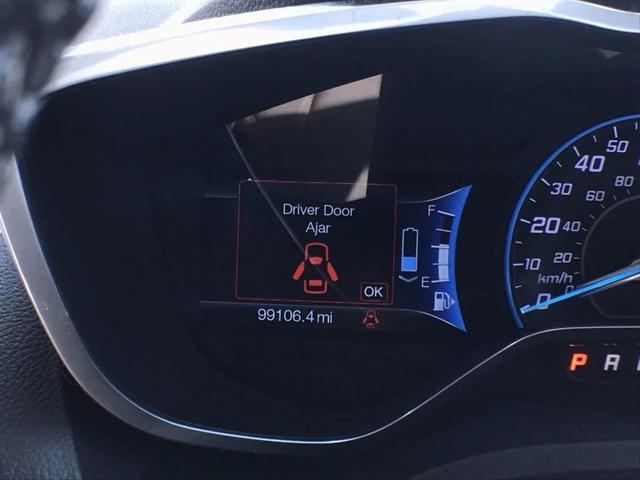 Photo of 2015 WHITE PLATINUM MET TRI-COAT Ford C-Max Energi